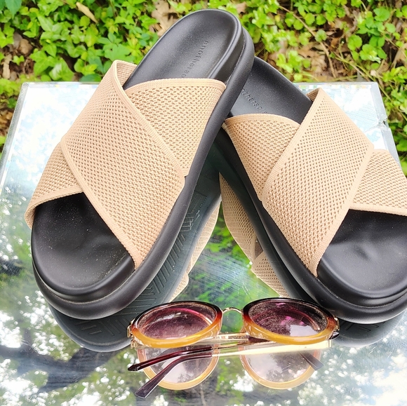 ANEW ANOTHERSOLE SZ 41 9 1/2 TAULE MARSHMELLOW SANDALS SLIDES NWOB - Picture 2 of 14